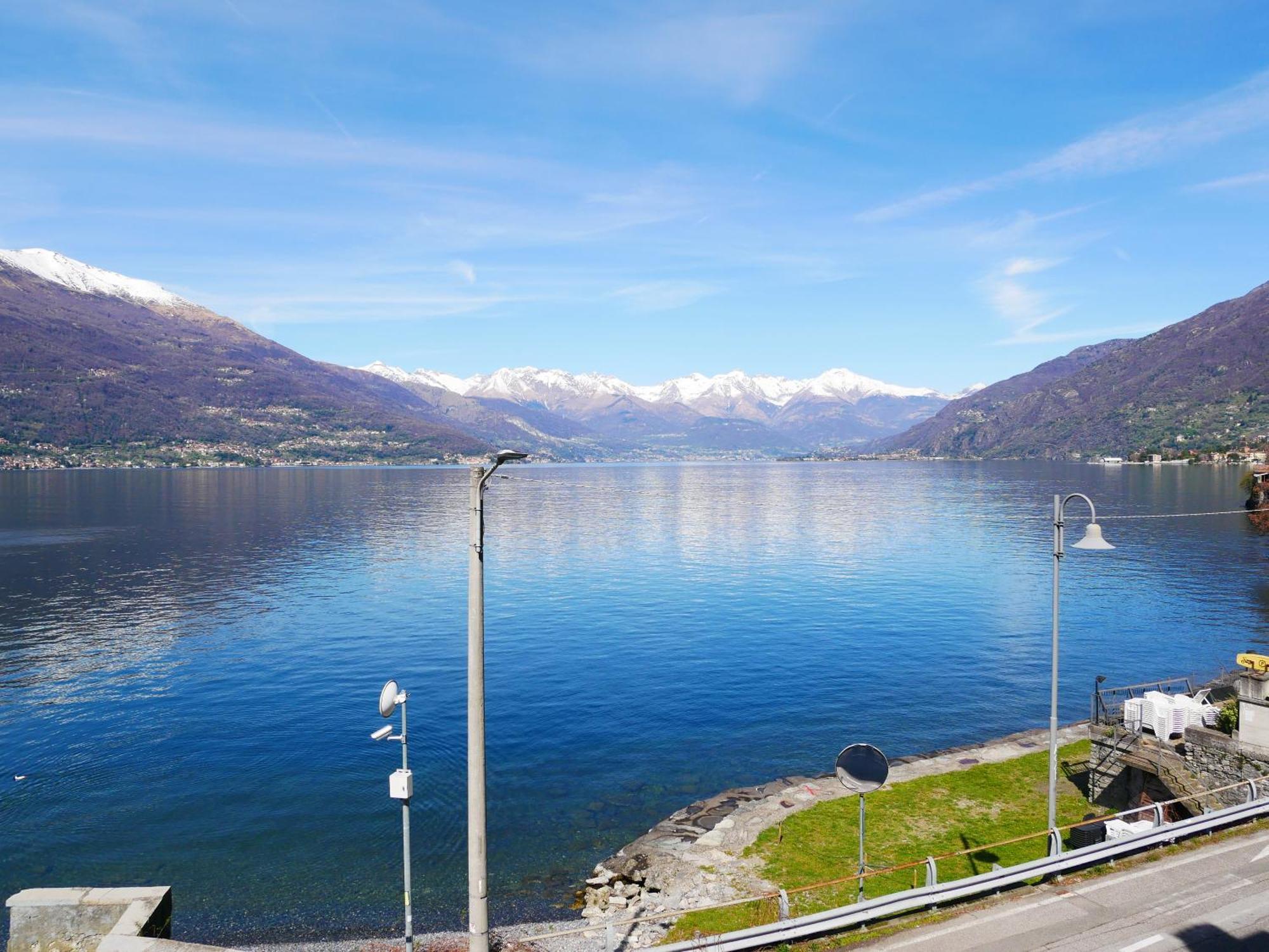 LA RIVA appartamento Perledo Esterno foto