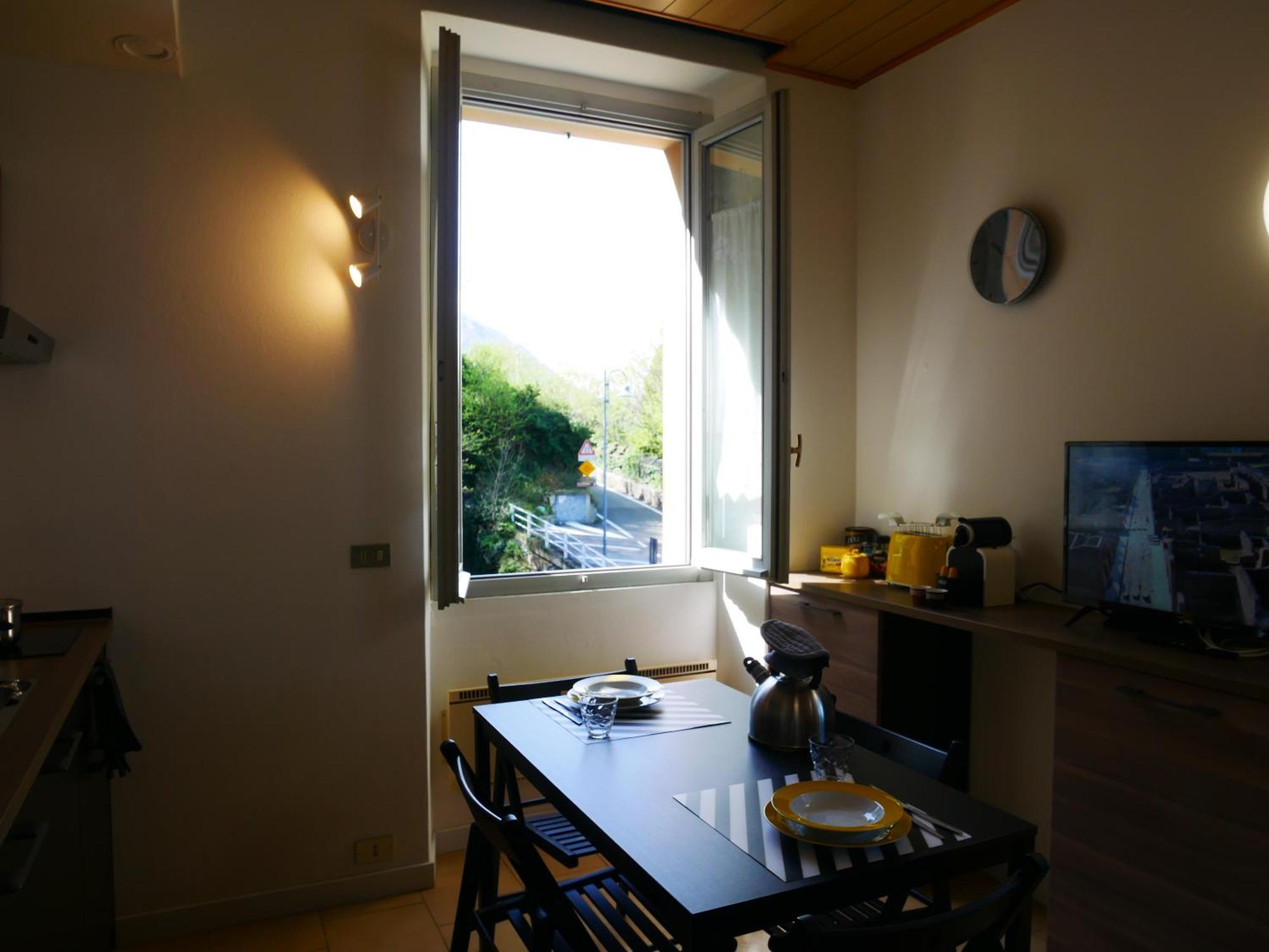 LA RIVA appartamento Perledo Esterno foto